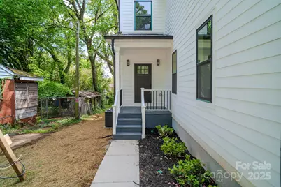 1413 Hateras Avenue, Charlotte, NC 28216 - Photo 2