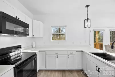 1413 Hateras Avenue, Charlotte, NC 28216 - Photo 32