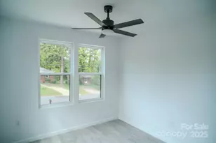 1413 Hateras Ave, Charlotte, NC 28216 - Photo 16