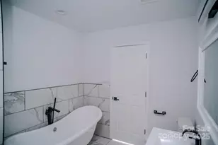 1413 Hateras Ave, Charlotte, NC 28216 - Photo 24