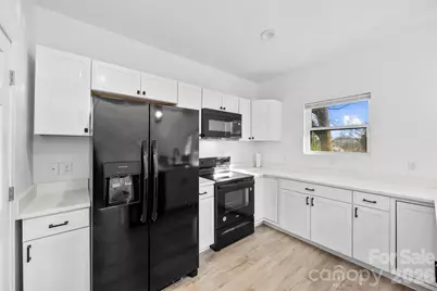 1413 Hateras Avenue, Charlotte, NC 28216 - Photo 34