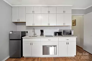 301 Pinnacle Inn Rd, Beech Mountain, NC 28604 - Photo 16