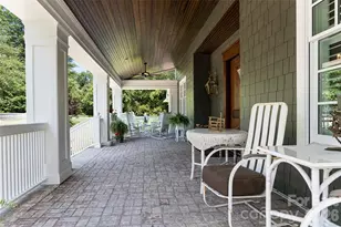 1 Cedar Chine Dr, Asheville, NC 28803 - Photo 4