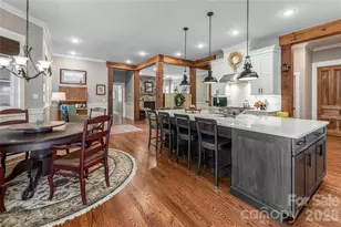 1 Cedar Chine Dr, Asheville, NC 28803 - Photo 2