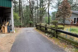 101 Lakemont Dr, Flat Rock, NC 28731 - Photo 14