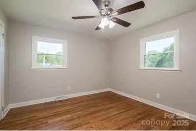 692 S Pink Street, Cherryville, NC 28021 - Photo 24