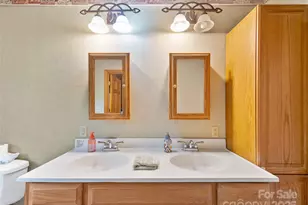 211 Cherry Hollow Rd, Burnsville, NC 28714 - Photo 12