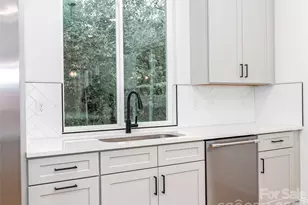 2501 Elon St, Charlotte, NC 28208 - Photo 22