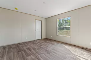 5989 Kaylas Ridge Rd, Connelly Springs, NC 28612 - Photo 36