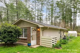 621 A B C & 623 Price Rd, Hendersonville, NC 28739 - Photo 10