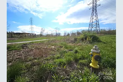 1032 7th Avenue E, Hendersonville, NC 28792 - Photo 6