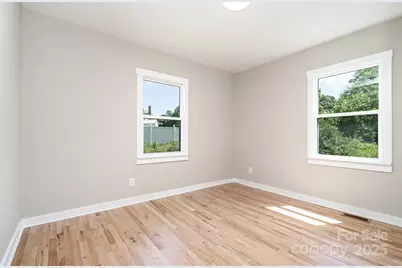 504 N Hawthorne Street, Mount Holly, NC 28120 - Photo 14