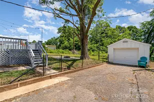 504 N Hawthorne St, Mount Holly, NC 28120 - Photo 20