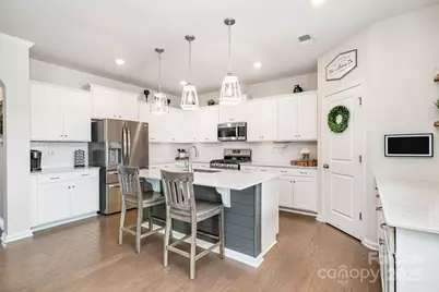 17502 Snug Harbor Road, Charlotte, NC 28278 - Photo 12