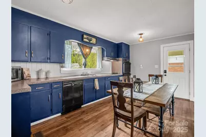 88 N Valley Street, Marion, NC 28752 - Photo 8