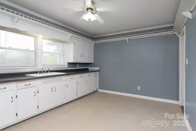 668 Riverside Drive, Lincolnton, NC 28092 - Photo 8