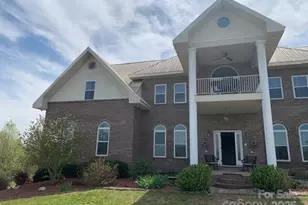 2399 Pleasant Grove Rd, Hendersonville, NC 28739 - Photo 2