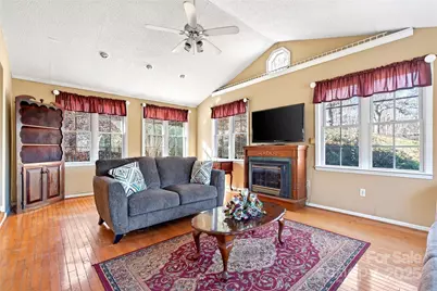 106 Chapel Street, Spruce Pine, NC 28777 - Photo 6