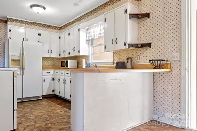 106 Chapel Street, Spruce Pine, NC 28777 - Photo 12