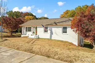 2701 Old North Sharon Amity Rd, Charlotte, NC 28205 - Photo 4