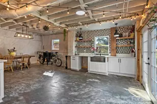 2701 Old North Sharon Amity Rd, Charlotte, NC 28205 - Photo 26