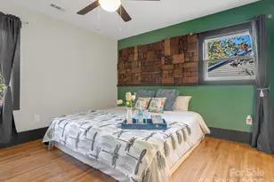 2701 Old North Sharon Amity Rd, Charlotte, NC 28205 - Photo 16