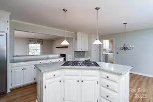 758 Williamsburg Dr NE, Concord, NC 28025 - Photo 6