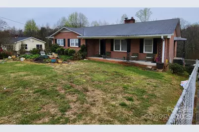 406 S Caldwell Avenue, Newton, NC 28658 - Photo 2