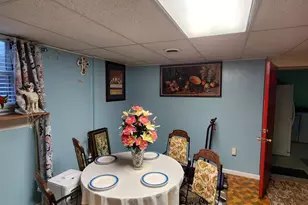 406 S Caldwell Ave, Newton, NC 28658 - Photo 16