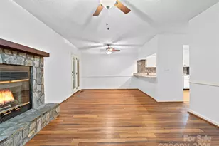 802 Parkway Vista Dr, Asheville, NC 28805 - Photo 6