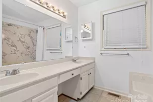 802 Parkway Vista Dr, Asheville, NC 28805 - Photo 20