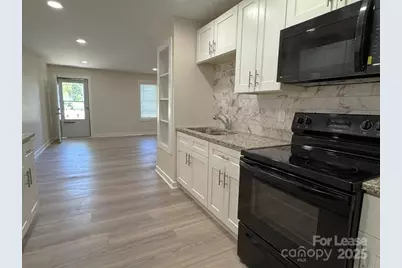 19612 Oak Street #7, Cornelius, NC 28031 - Photo 4