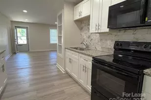 19612 Oak St, Cornelius, NC 28031 - Photo 4