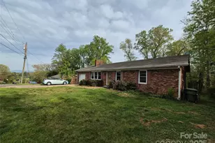 64 Round Top Rd, Asheville, NC 28803 - Photo 1