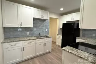 19612 Oak St, Cornelius, NC 28031 - Photo 4