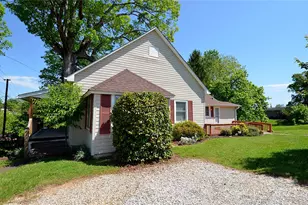 218 Church St, Marion, NC 28752 - Photo 4