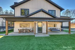 1525 Shinnville Rd, Cleveland, NC 27013 - Photo 2