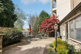 350 E Allen St, Hendersonville, NC 28792 - Photo 30