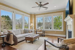 350 E Allen St, Hendersonville, NC 28792 - Photo 4