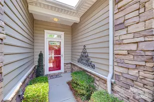 1033 Knob Creek Ln, Tega Cay, SC 29708 - Photo 2