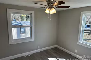 209 Brookview Rd, Statesville, NC 28625 - Photo 10