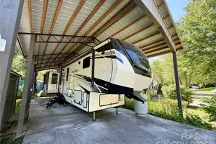 195 Finch Way, West Jefferson, NC 28694 - Photo 1