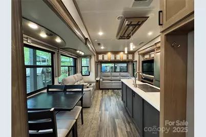 195 Finch Way #7, West Jefferson, NC 28694 - Photo 8