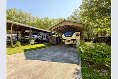 195 Finch Way #7, West Jefferson, NC 28694 - Photo 6
