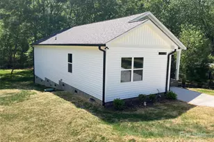 1889 Oak Hollow Rd, Gastonia, NC 28054 - Photo 2