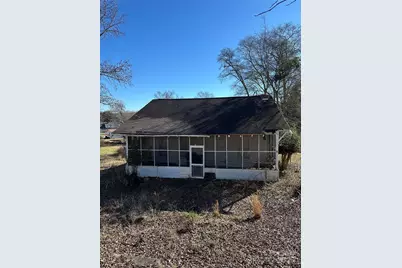 29 Pinecrest Avenue, Great Falls, SC 29055 - Photo 1