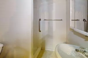 903 W Davidson Ave, Gastonia, NC 28052 - Photo 10