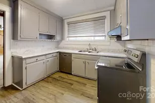 903 W Davidson Ave, Gastonia, NC 28052 - Photo 4