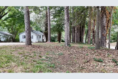 903 W Davidson Avenue, Gastonia, NC 28052 - Photo 14