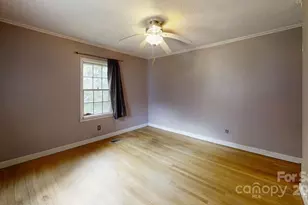 903 W Davidson Ave, Gastonia, NC 28052 - Photo 6